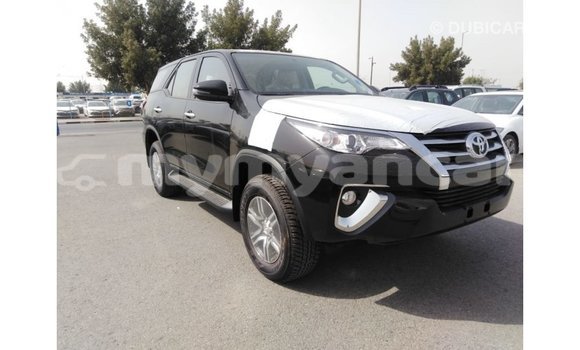သွင်းကုန် Toyota Fortuner Black ကား Import - Dubai Ayeyarwady သွင်းကုန် Toyota Fortuner Black ကား Import - Dubai Ayeyarwady