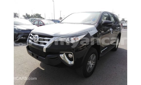 သွင်းကုန် Toyota Fortuner Black ကား Import - Dubai Ayeyarwady သွင်းကုန် Toyota Fortuner Black ကား Import - Dubai Ayeyarwady