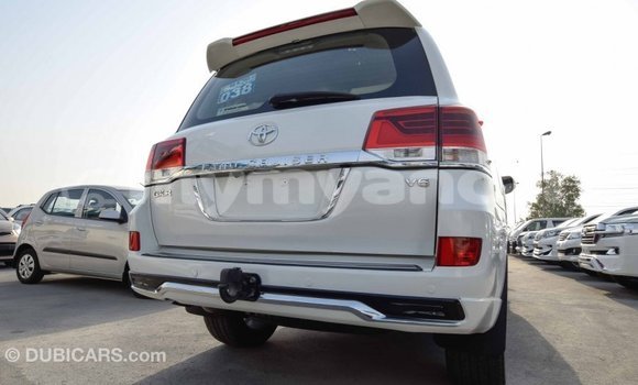 Buy Import Toyota Land Cruiser White Car in Import - Dubai in Ayeyarwady Buy Import Toyota Land Cruiser White Car in Import - Dubai in Ayeyarwady