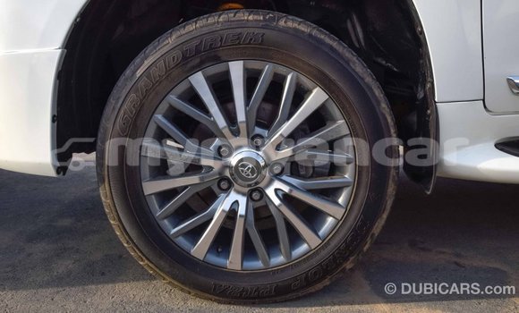 Buy Import Toyota Land Cruiser White Car in Import - Dubai in Ayeyarwady Buy Import Toyota Land Cruiser White Car in Import - Dubai in Ayeyarwady