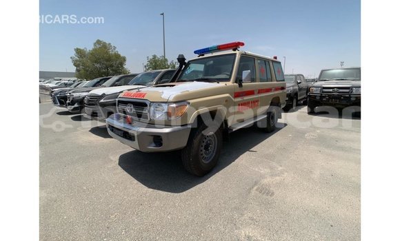 Buy Import Toyota Land Cruiser White Car in Import - Dubai in Ayeyarwady Buy Import Toyota Land Cruiser White Car in Import - Dubai in Ayeyarwady