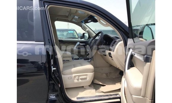 Buy Import Toyota Land Cruiser Black Car in Import - Dubai in Ayeyarwady Buy Import Toyota Land Cruiser Black Car in Import - Dubai in Ayeyarwady