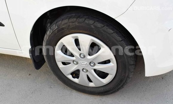 သွင်းကုန် Hyundai i10 White ကား Import - Dubai Ayeyarwady သွင်းကုန် Hyundai i10 White ကား Import - Dubai Ayeyarwady