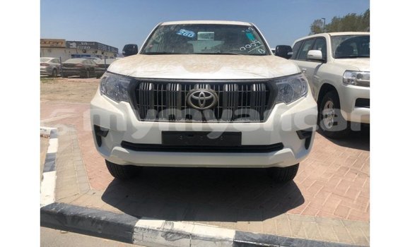 သွင်းကုန် Toyota Prado White ကား Import - Dubai Ayeyarwady သွင်းကုန် Toyota Prado White ကား Import - Dubai Ayeyarwady