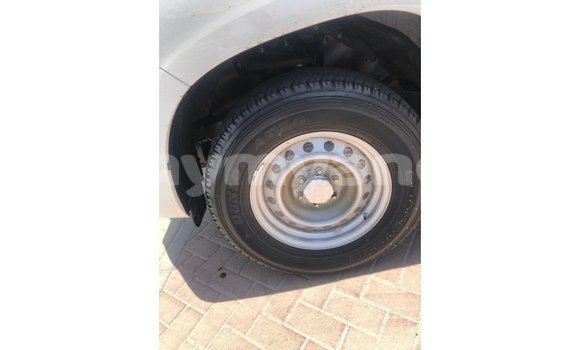 သွင်းကုန် Toyota Prado White ကား Import - Dubai Ayeyarwady သွင်းကုန် Toyota Prado White ကား Import - Dubai Ayeyarwady