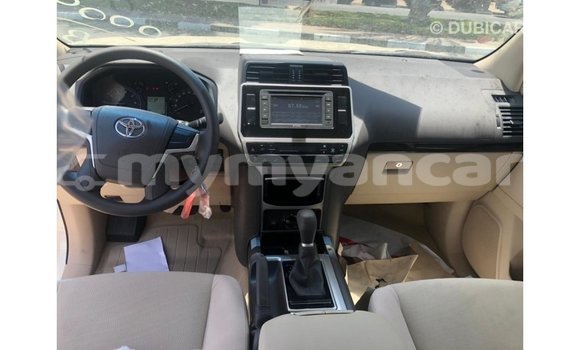 သွင်းကုန် Toyota Prado White ကား Import - Dubai Ayeyarwady သွင်းကုန် Toyota Prado White ကား Import - Dubai Ayeyarwady