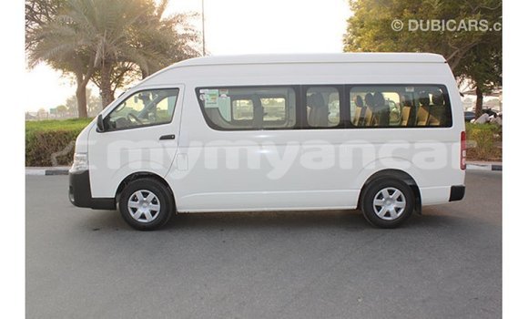 Buy Import Toyota Hiace White Car in Import - Dubai in Ayeyarwady Buy Import Toyota Hiace White Car in Import - Dubai in Ayeyarwady