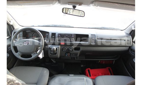 Buy Import Toyota Hiace White Car in Import - Dubai in Ayeyarwady Buy Import Toyota Hiace White Car in Import - Dubai in Ayeyarwady