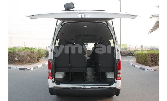 Buy Import Toyota Hiace White Car in Import - Dubai in Ayeyarwady Buy Import Toyota Hiace White Car in Import - Dubai in Ayeyarwady