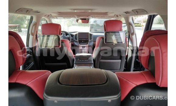 Buy Import Toyota Land Cruiser Black Car in Import - Dubai in Ayeyarwady Buy Import Toyota Land Cruiser Black Car in Import - Dubai in Ayeyarwady
