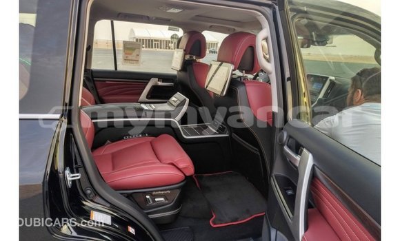 Buy Import Toyota Land Cruiser Black Car in Import - Dubai in Ayeyarwady Buy Import Toyota Land Cruiser Black Car in Import - Dubai in Ayeyarwady