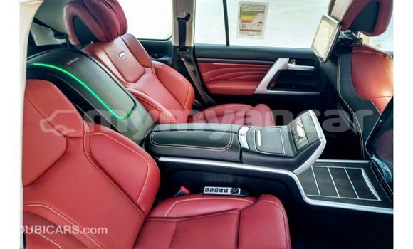 Buy Import Toyota Land Cruiser Black Car in Import - Dubai in Ayeyarwady Buy Import Toyota Land Cruiser Black Car in Import - Dubai in Ayeyarwady