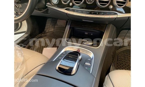 Buy Import Mercedes-Benz 190 (W201) White Car in Import - Dubai in Ayeyarwady Buy Import Mercedes-Benz 190 (W201) White Car in Import - Dubai in Ayeyarwady