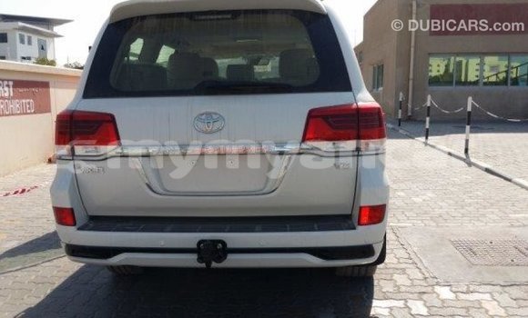 Buy Import Toyota Land Cruiser White Car in Import - Dubai in Ayeyarwady Buy Import Toyota Land Cruiser White Car in Import - Dubai in Ayeyarwady
