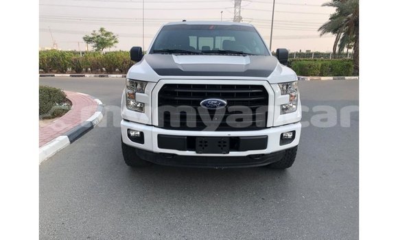 Acheter Import Voiture Ford Club Wagon Blanc à Import - Dubai, #<Region:0x000000000c5121b8>