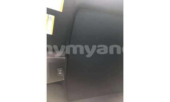 သွင်းကုန် Ford Club Wagon White ကား Import - Dubai Ayeyarwady သွင်းကုန် Ford Club Wagon White ကား Import - Dubai Ayeyarwady