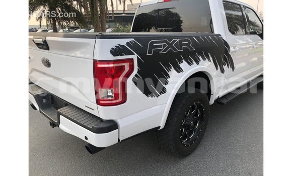 သွင်းကုန် Ford Club Wagon White ကား Import - Dubai Ayeyarwady သွင်းကုန် Ford Club Wagon White ကား Import - Dubai Ayeyarwady