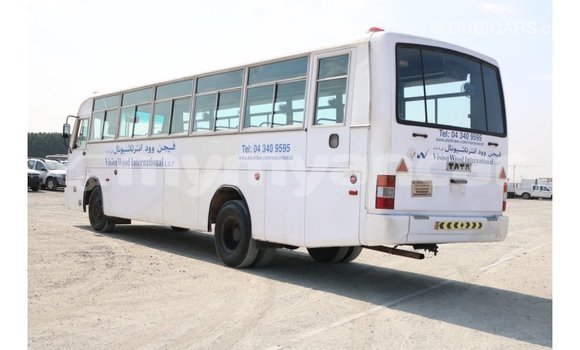 Acheter Import Voiture Tata Xenon Blanc à Import - Dubai, #<Region:0x000000000c5121b8>