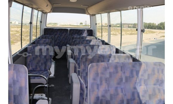 Buy Import Nissan Evalia White Truck in Import - Dubai in Ayeyarwady Buy Import Nissan Evalia White Truck in Import - Dubai in Ayeyarwady