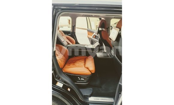 Buy Import Toyota Land Cruiser Black Car in Import - Dubai in Ayeyarwady Buy Import Toyota Land Cruiser Black Car in Import - Dubai in Ayeyarwady