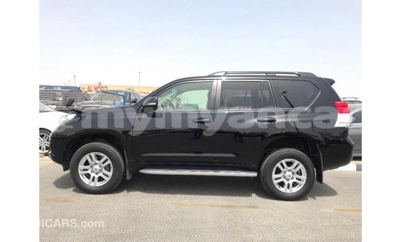 သွင်းကုန် Toyota Land Cruiser Black ကား Import - Dubai Ayeyarwady သွင်းကုန် Toyota Land Cruiser Black ကား Import - Dubai Ayeyarwady