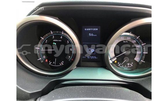 သွင်းကုန် Toyota Land Cruiser Black ကား Import - Dubai Ayeyarwady သွင်းကုန် Toyota Land Cruiser Black ကား Import - Dubai Ayeyarwady