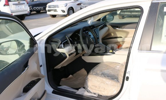 Buy Import Toyota Camry White Car in Import - Dubai in Ayeyarwady Buy Import Toyota Camry White Car in Import - Dubai in Ayeyarwady