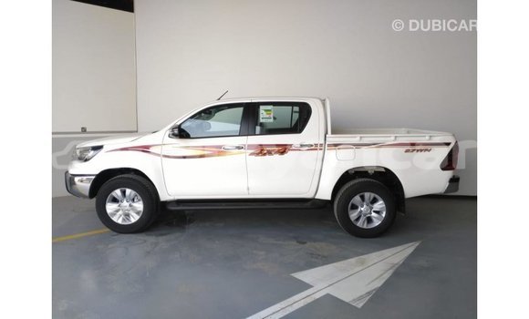 Buy Import Toyota Hilux White Car in Import - Dubai in Ayeyarwady Buy Import Toyota Hilux White Car in Import - Dubai in Ayeyarwady