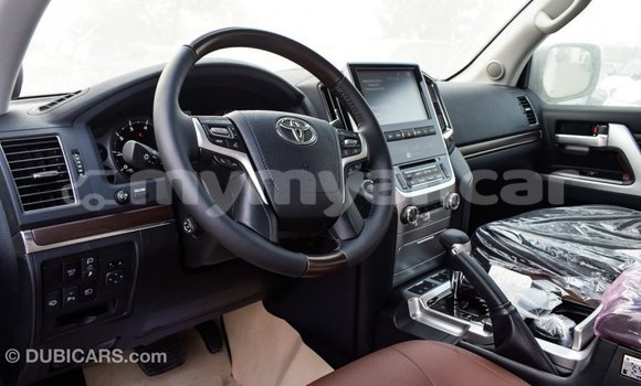 Buy Import Toyota Land Cruiser White Car in Import - Dubai in Ayeyarwady Buy Import Toyota Land Cruiser White Car in Import - Dubai in Ayeyarwady
