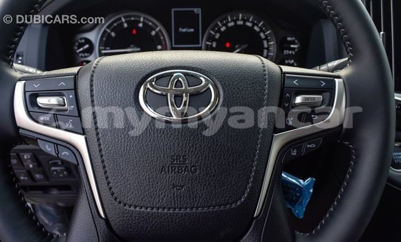 Buy Import Toyota Land Cruiser White Car in Import - Dubai in Ayeyarwady Buy Import Toyota Land Cruiser White Car in Import - Dubai in Ayeyarwady
