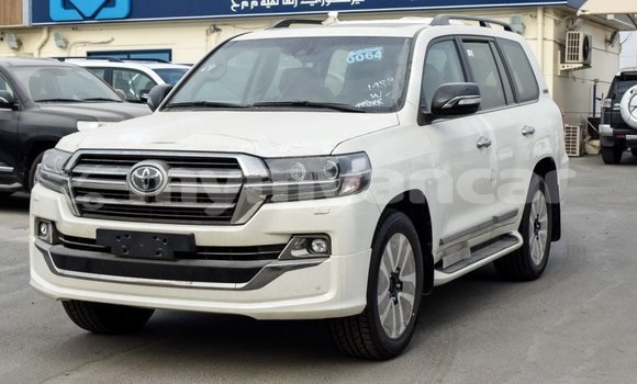Buy Import Toyota Land Cruiser White Car in Import - Dubai in Ayeyarwady Buy Import Toyota Land Cruiser White Car in Import - Dubai in Ayeyarwady