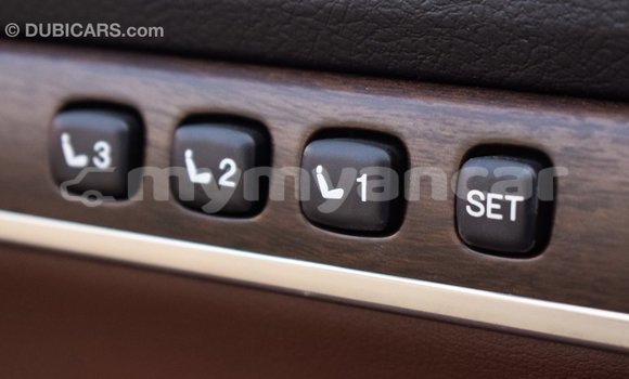 Buy Import Toyota Land Cruiser White Car in Import - Dubai in Ayeyarwady Buy Import Toyota Land Cruiser White Car in Import - Dubai in Ayeyarwady