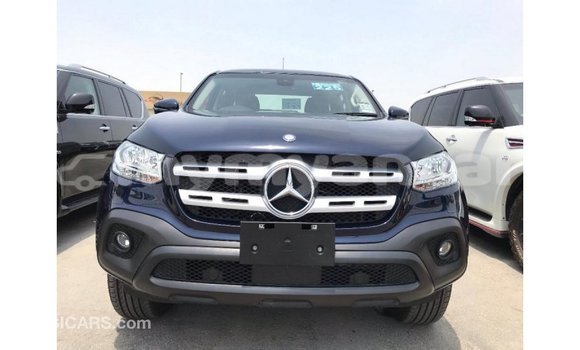 သွင်းကုန် Mercedes-Benz 250 Blue ကား Import - Dubai Ayeyarwady သွင်းကုန် Mercedes-Benz 250 Blue ကား Import - Dubai Ayeyarwady