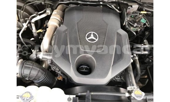 သွင်းကုန် Mercedes-Benz 250 Blue ကား Import - Dubai Ayeyarwady သွင်းကုန် Mercedes-Benz 250 Blue ကား Import - Dubai Ayeyarwady